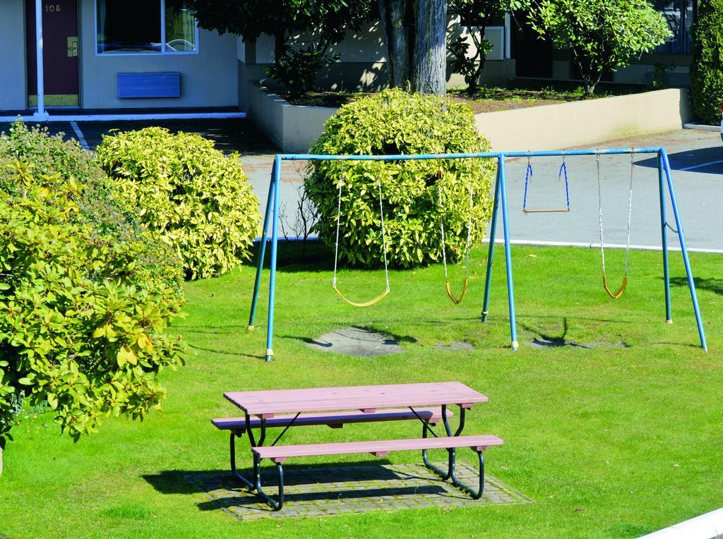 Grouse Inn West Vancouver Eksteriør bilde